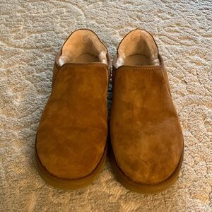 UGG Kenton Mens Slippers Size 12, lightly worn.
